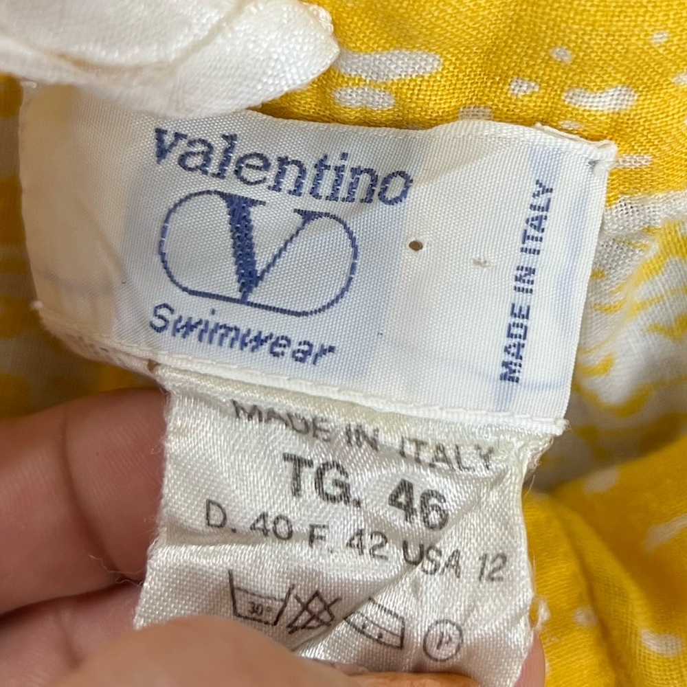 Vintage 80’s Valentino Swimwear Cotton Linen Yellow White Bermuda Shorts Size 12 - Picture 3 of 14